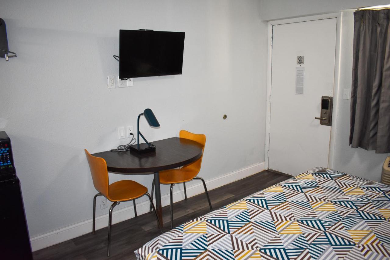 Motel 6 Columbus Oh - Osu North Экстерьер фото