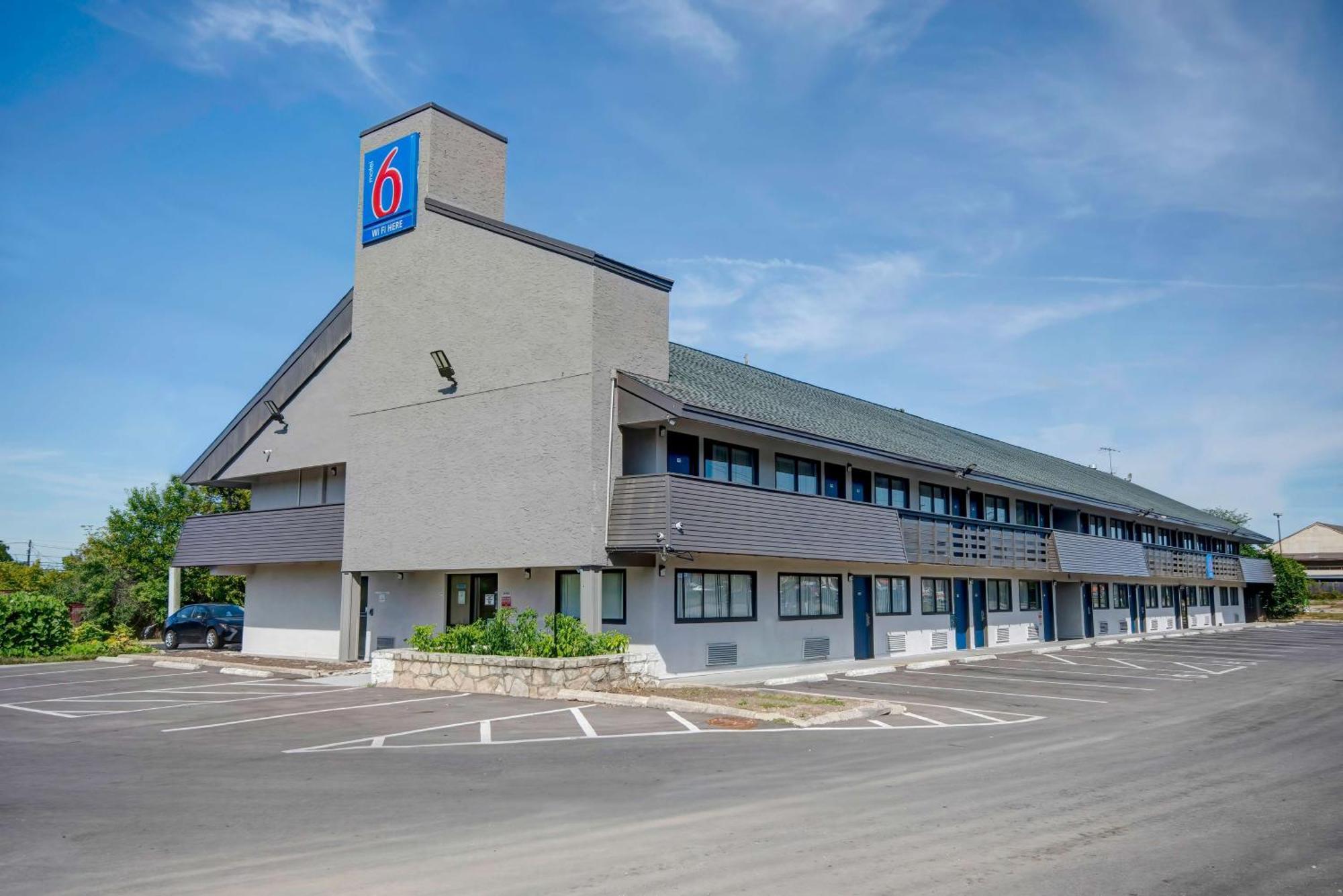 Motel 6 Columbus Oh - Osu North Экстерьер фото